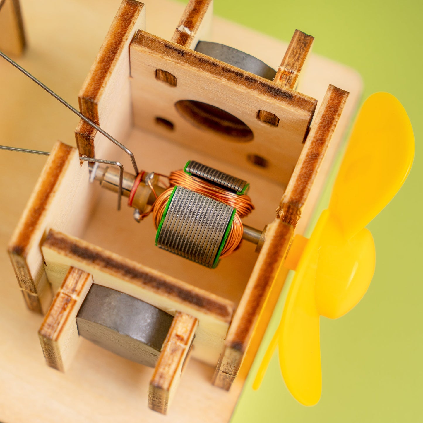Electric Motor DIY Kit | Electromagnetism STEM Toy for Kids 8+ - Niksstuff
