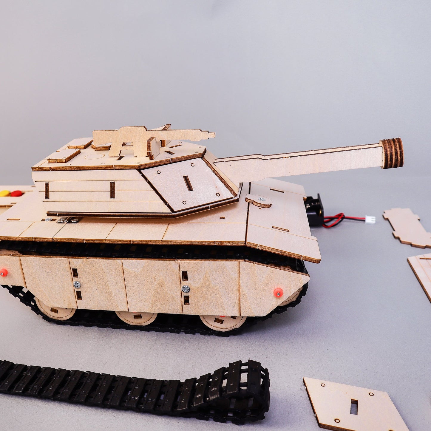 RC TankCam DIY Kit | Battle & Camera Mode STEM Toy for Ages 12+ - Niksstuff