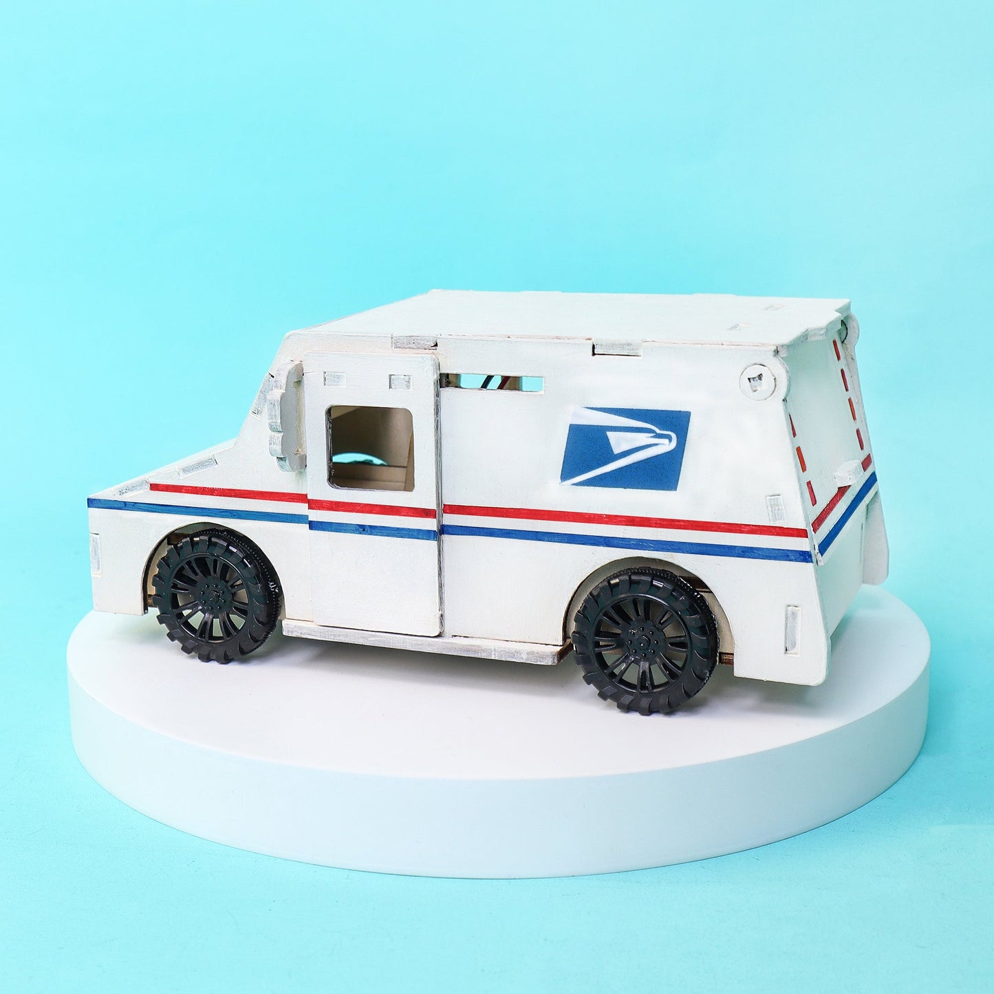 Delivery Truck STEM Kit | Build, Paint & Power a Moving Truck - Niksstuff