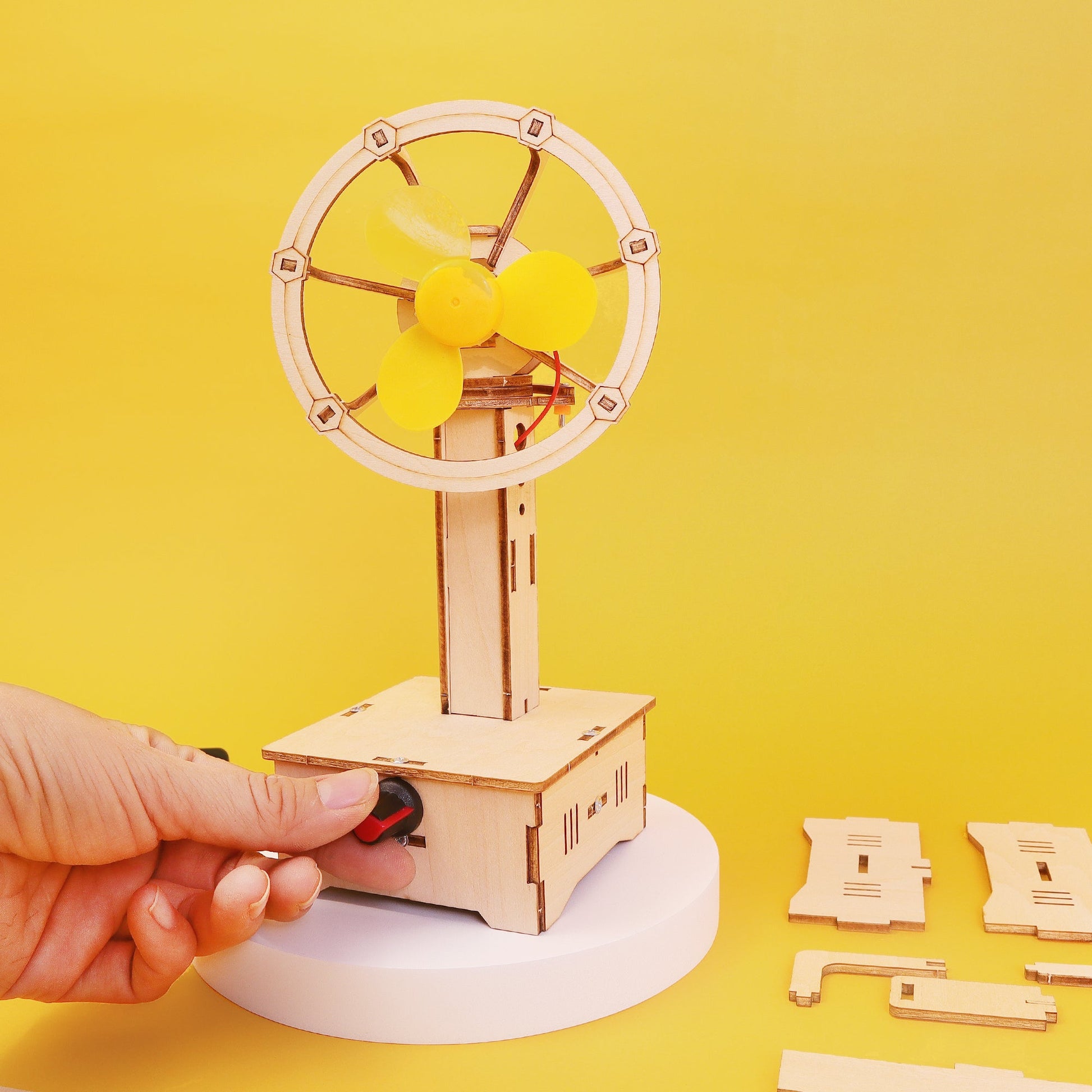 Oscillating Fan DIY Kit | Aerodynamics STEM Toy for Kids Ages 10+ - Niksstuff