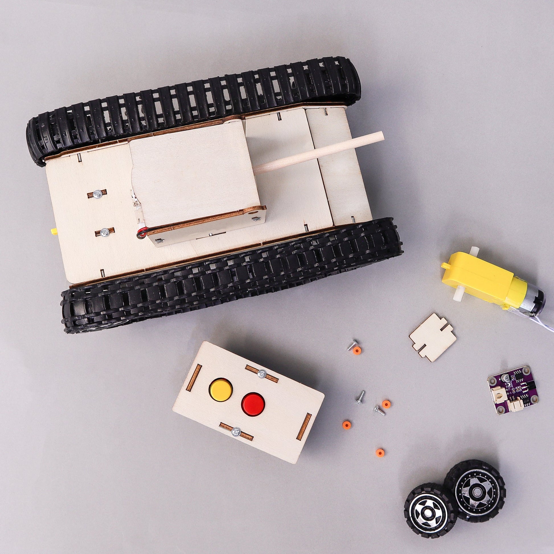 Remote-Controlled Tank DIY Kit | Engineering STEM Toy for Kids 10+ - Niksstuff