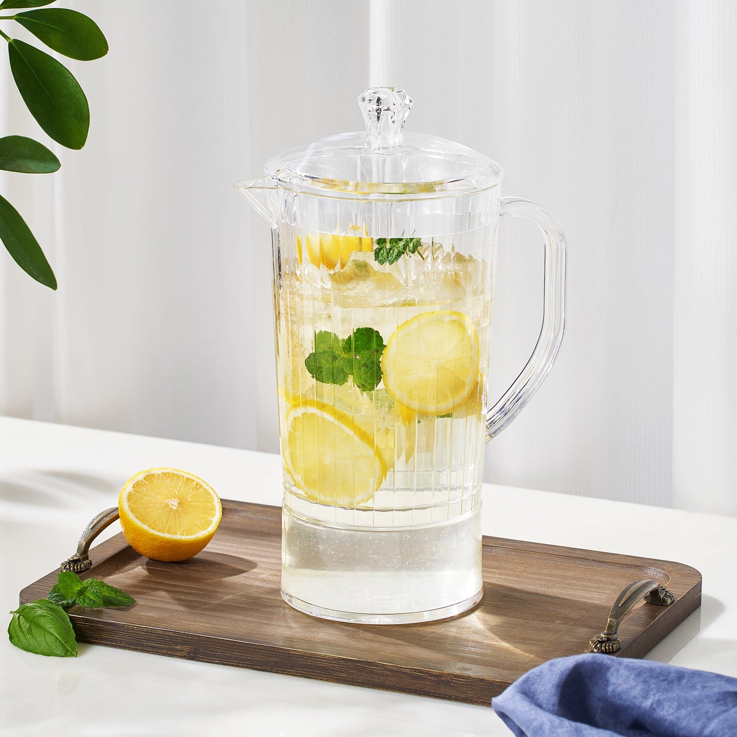 Barcelona Acrylic Pitcher with Lid | 65oz | Shatterproof | Indoor & Outdoor | Khen Site - Niksstuff