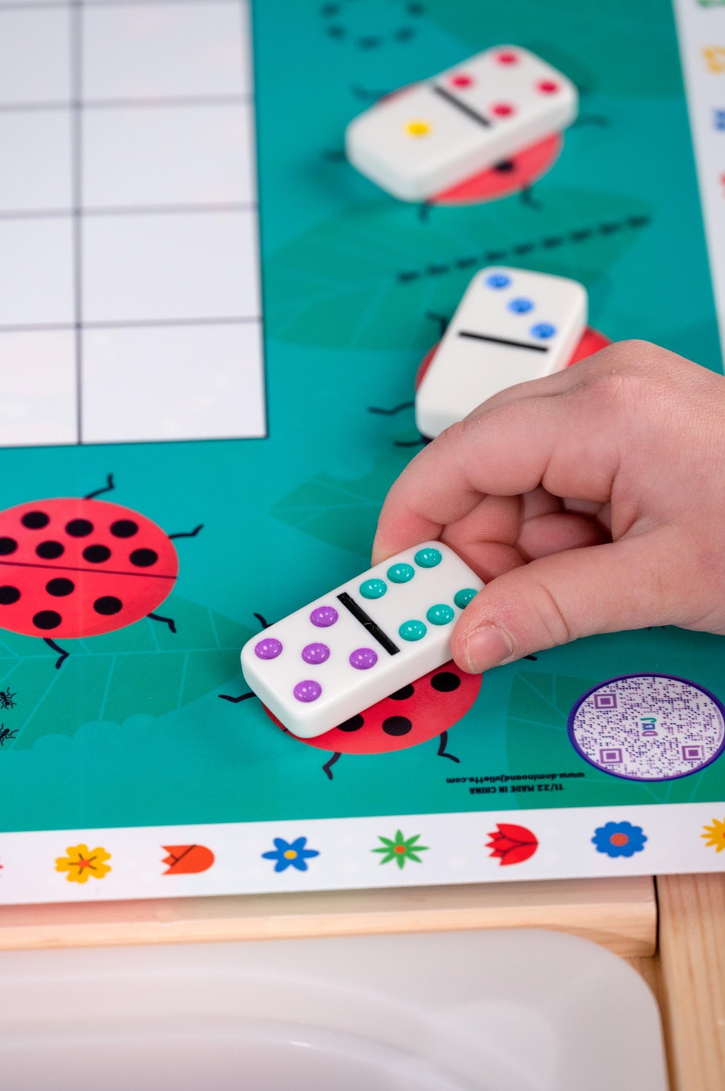Bright Play Dominos by Domino & Juliette - Niksstuff