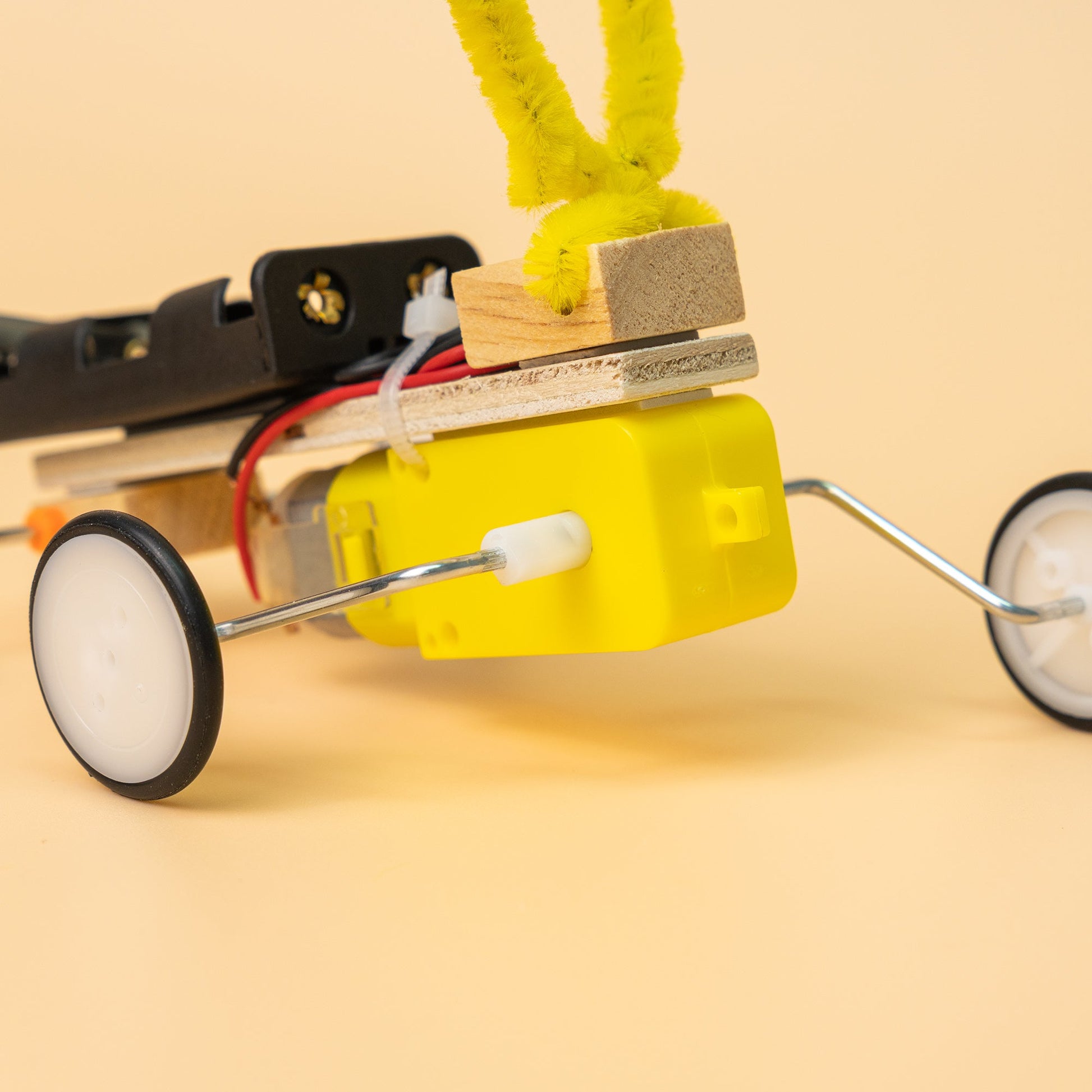 Bug Robot DIY Kit | Robotics STEM Toy for Kids Ages 6+ - Niksstuff