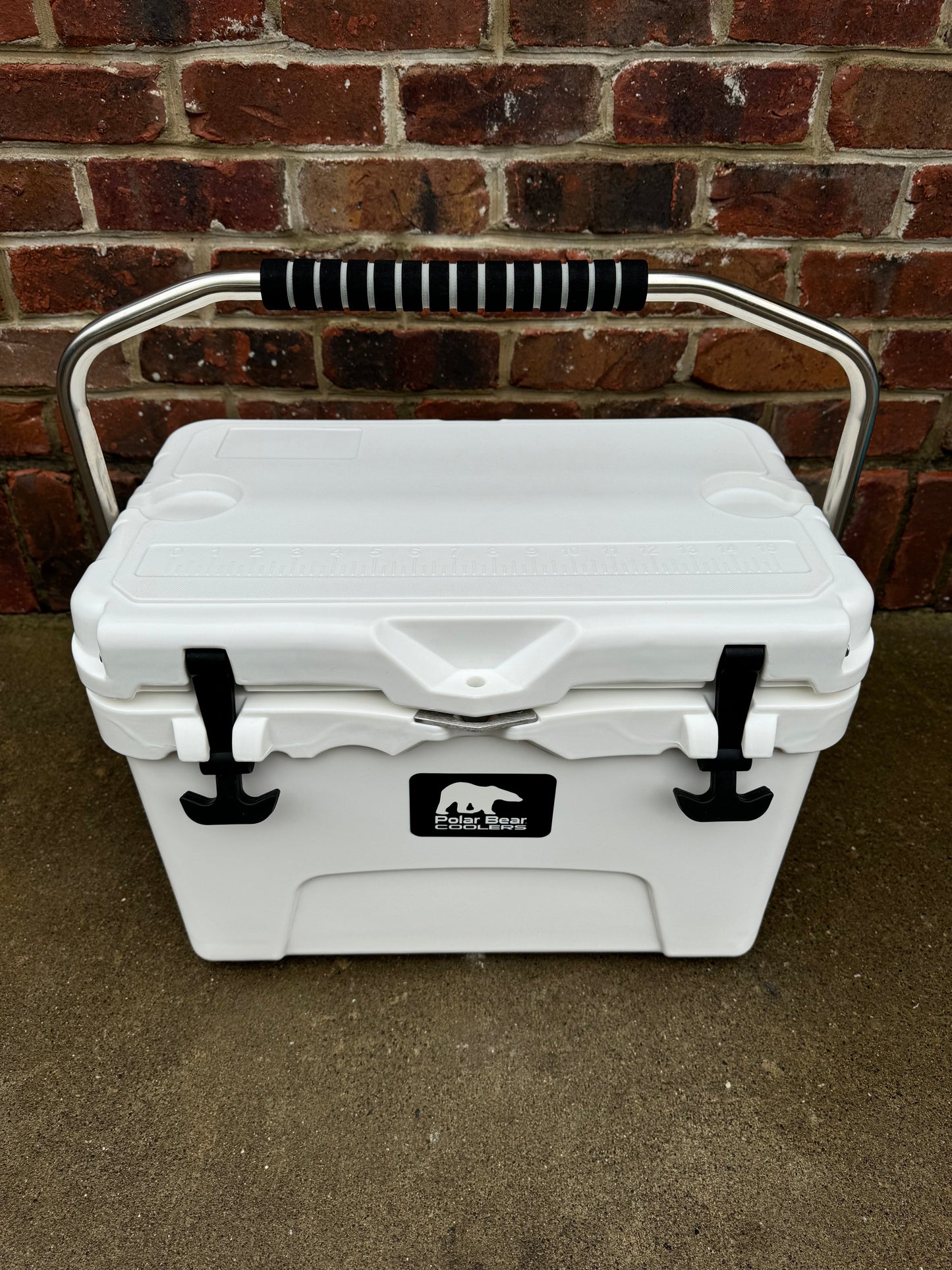 Polar Bear 20 Hard Cooler | 5-Day Ice Retention | Made in USA | 3 Colors - Niksstuff