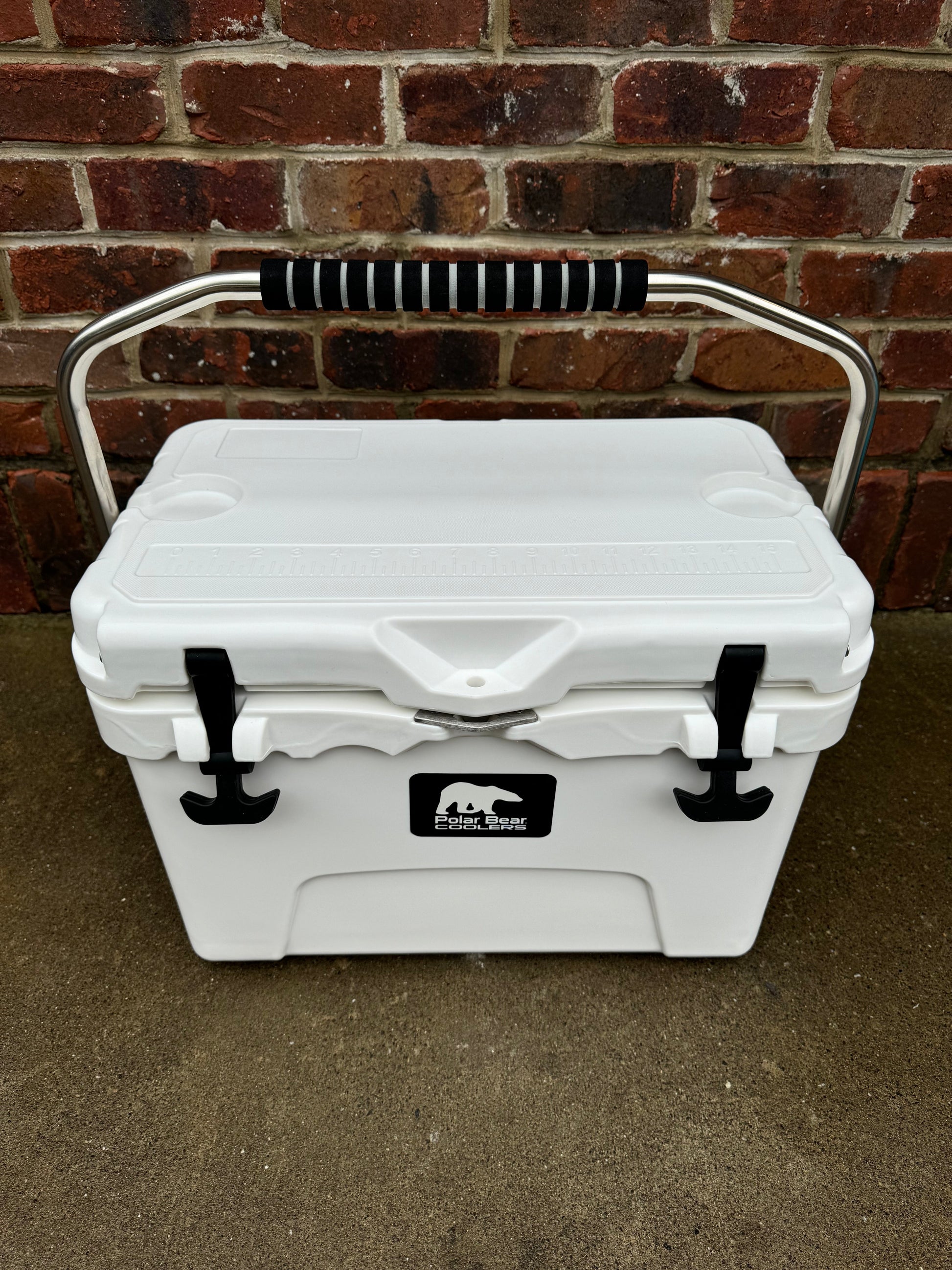 Polar Bear 20 Hard Cooler | 5-Day Ice Retention | Made in USA | 3 Colors - Niksstuff