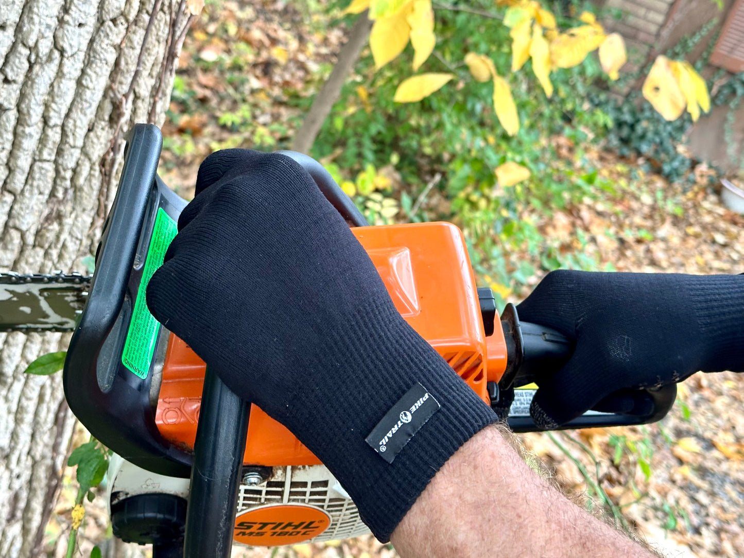 Pike Trail Water-Resistant Touchscreen Gloves | Windproof | M–XL | Carry Bag Included