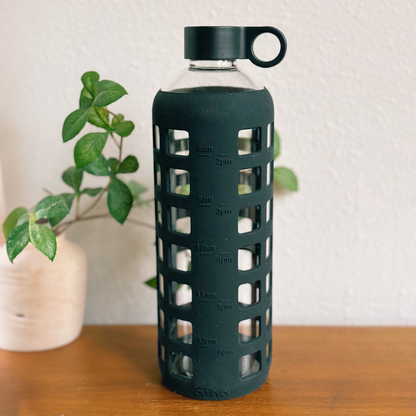 Purifyou Borosilicate Glass Water Bottle with Silicone Sleeve