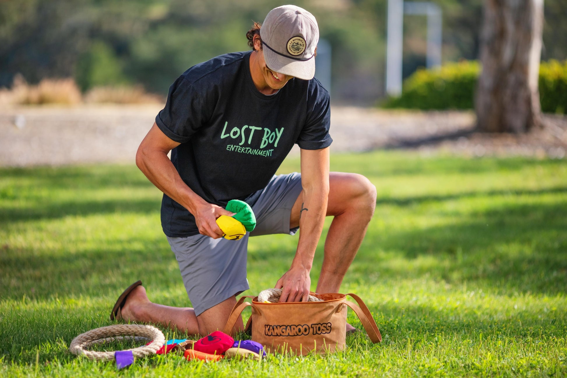 Kangaroo Toss Outdoor Game by Lost Boy Entertainment - Niksstuff