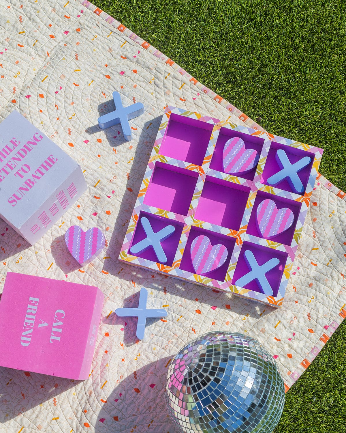 Tic-Tac-Totally Fun Tabletop Game Set | 3D Board | Plaid Design | Heart Pieces | Packed Party - Niksstuff