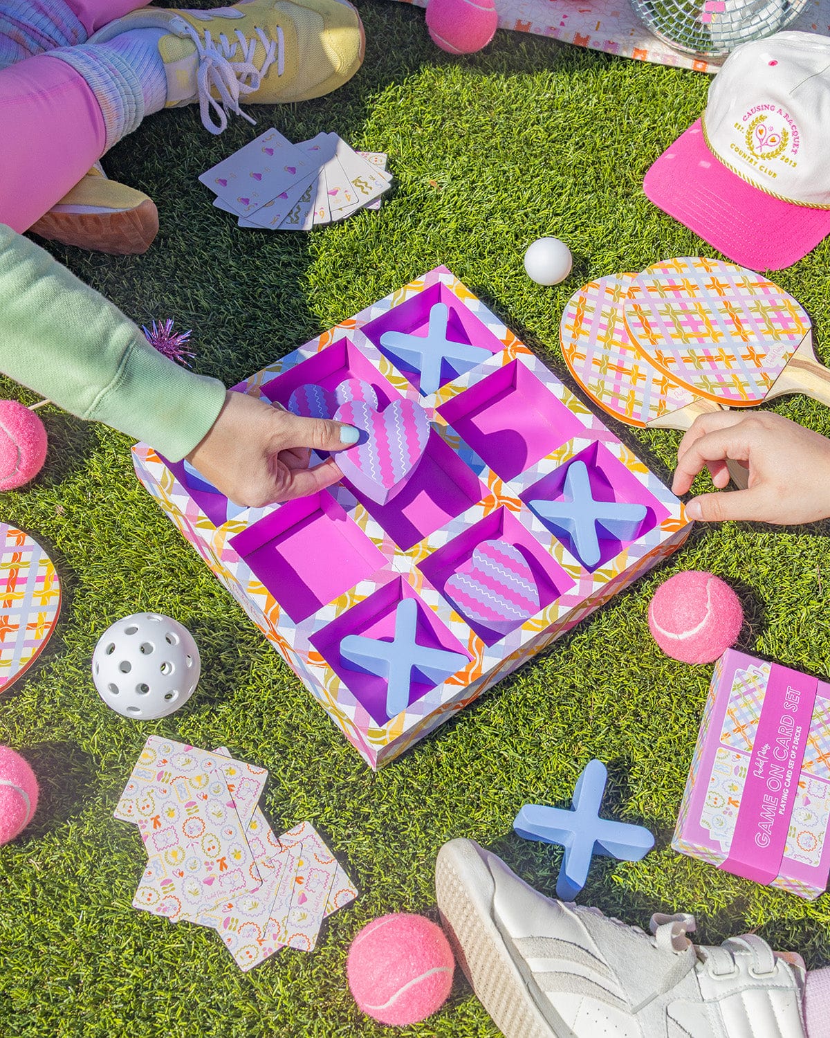 Tic-Tac-Totally Fun Tabletop Game Set | 3D Board | Plaid Design | Heart Pieces | Packed Party - Niksstuff
