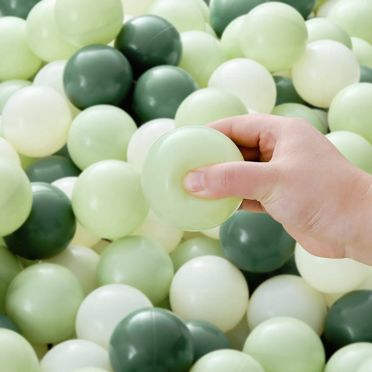 Tiny Land Ocean Balls, 200-Piece Set – Neutral Tones