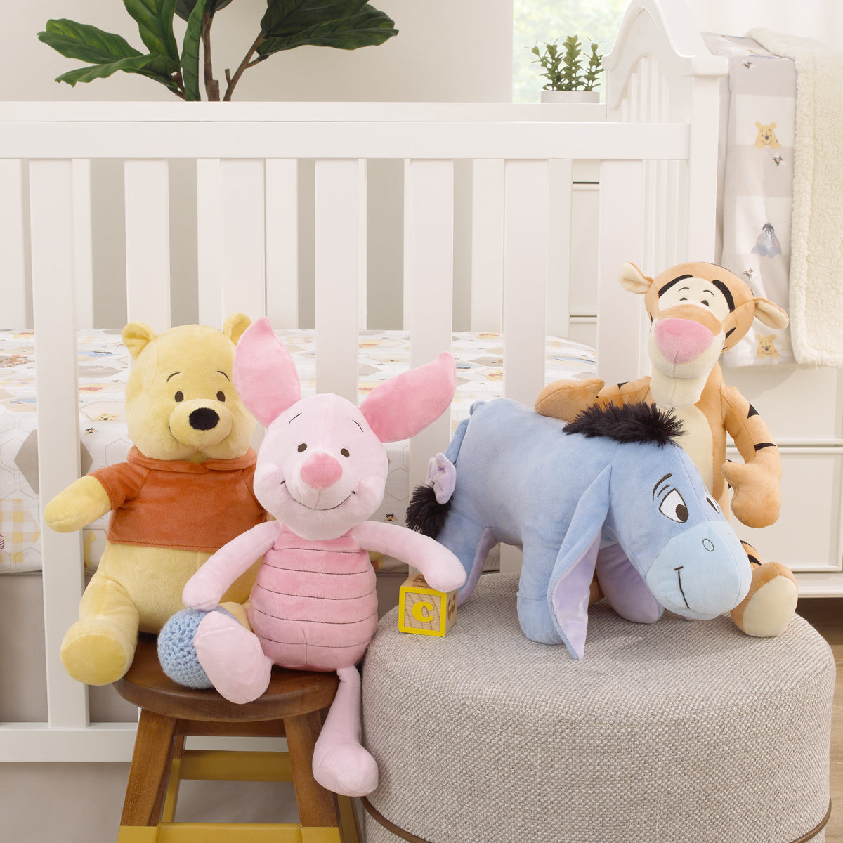 Disney Hugs & Honeycombs Winnie the Pooh Plush